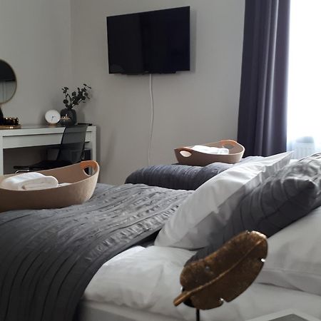 Marzec Apartamenty Gniezno Quarto foto