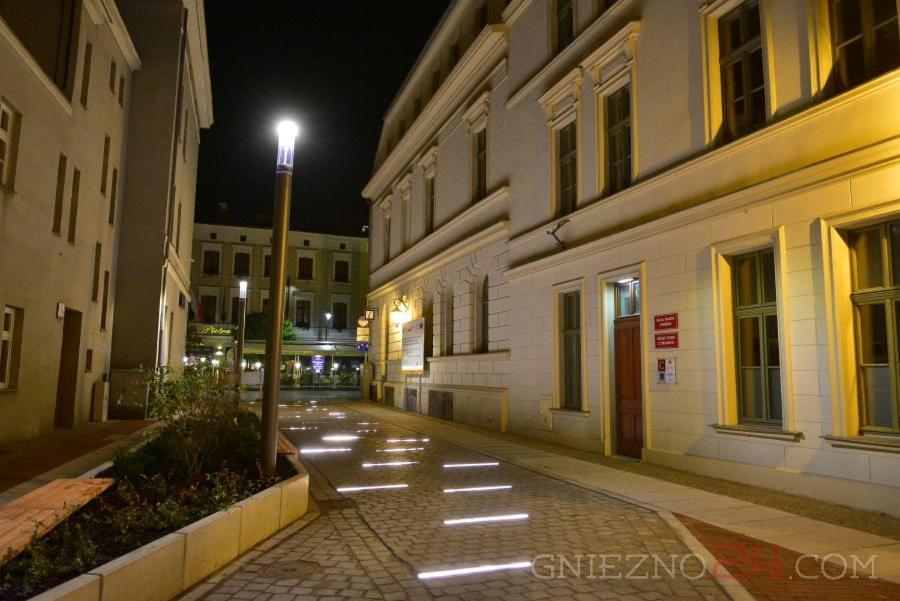 Marzec Apartamenty Gniezno Exterior foto