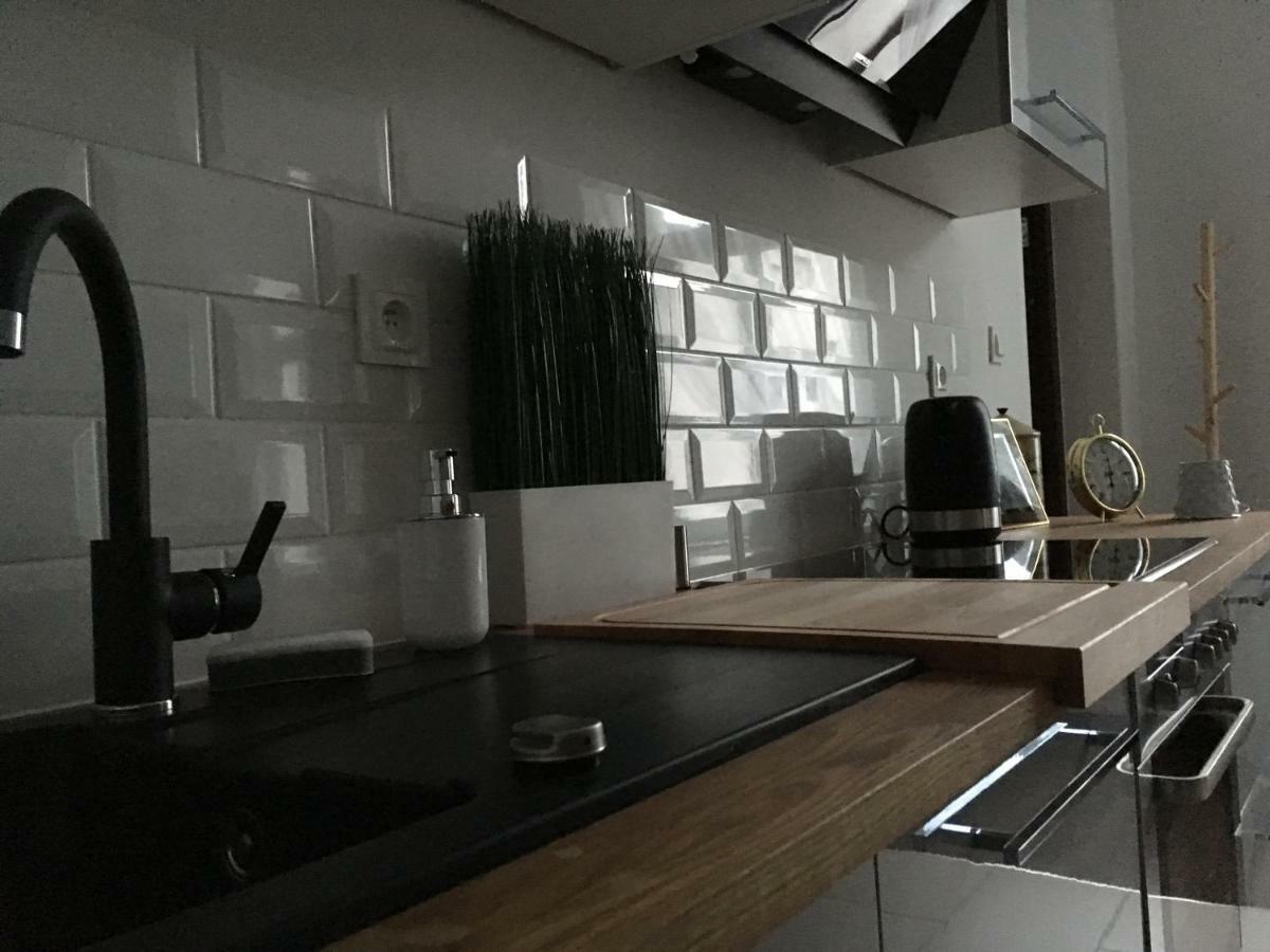 Marzec Apartamenty Gniezno Exterior foto