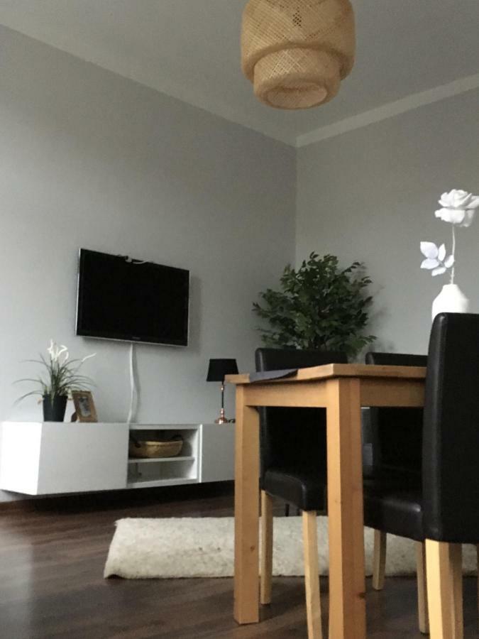 Marzec Apartamenty Gniezno Exterior foto