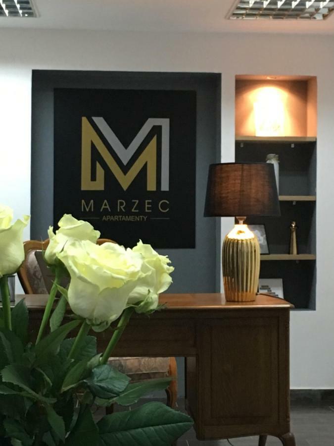 Marzec Apartamenty Gniezno Exterior foto